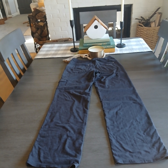 KUHL Womans Wide Leg Cargo Joggers Like New Size 6 Dark Gray - Picture 5 of 7
